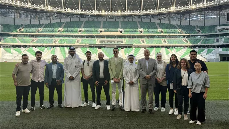 وفد بيراميدز يزور ملاعب الدوحة بدعوة من فيفا استعدادا للإنتركونتنتال 