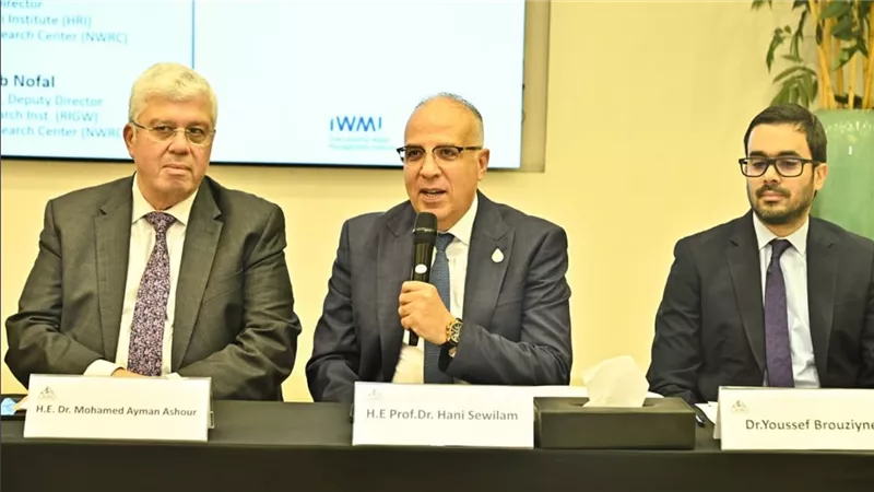 وزيرا الري والتعليم العالي يشهدان ختام مشروعات التخرج بـ