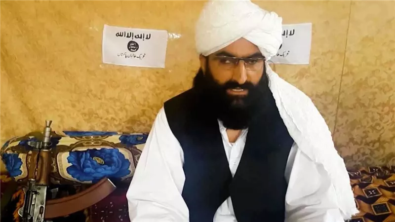 نجاة زعيم طالبان باكستان من الغارة الجوية بعد أنباء اغتياله الأسبوع الماضي 