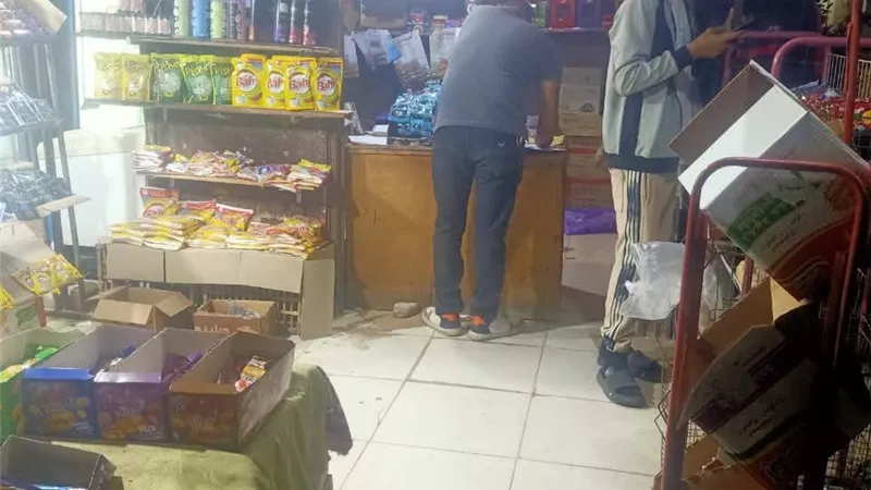 أحياء السويس تكثف حملاتها لإزالة التعديات والإشغالات علي الطرق العامة