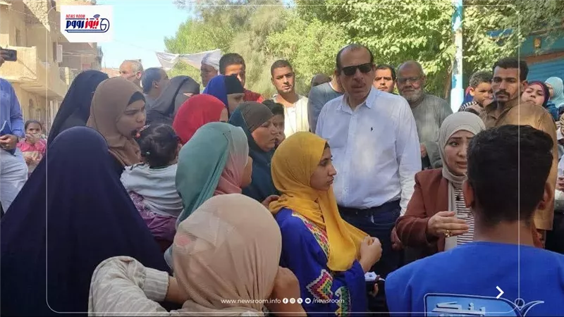 نائب وزير الصحة يتفقد منشآت صحية بالفيوم ويستمع لمقترحات المواطنين والأطباء