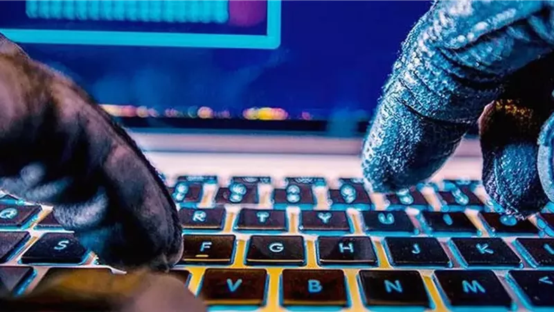 تامر إمام: ما يُسمى «قرصنة» هو نصب تقني محترف وسوق بيانات بالظل