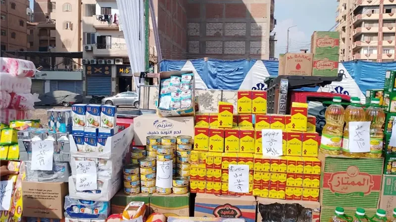 الزيت والسكر والدقيق.. أسعار السلع التموينية ديسمبر 2025 