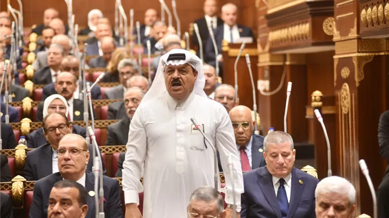 النائب فايز أبو حرب يؤدي اليمين الدستورية عضوًا بمجلس الشيوخ