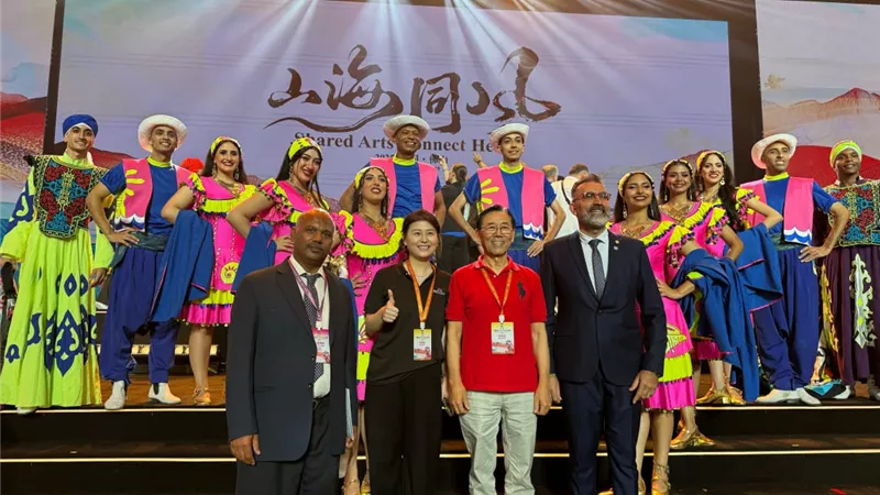 الحرية للفنون الشعبية تمثل مصر في الدورة الثالثة عشرة لمهرجان الصين