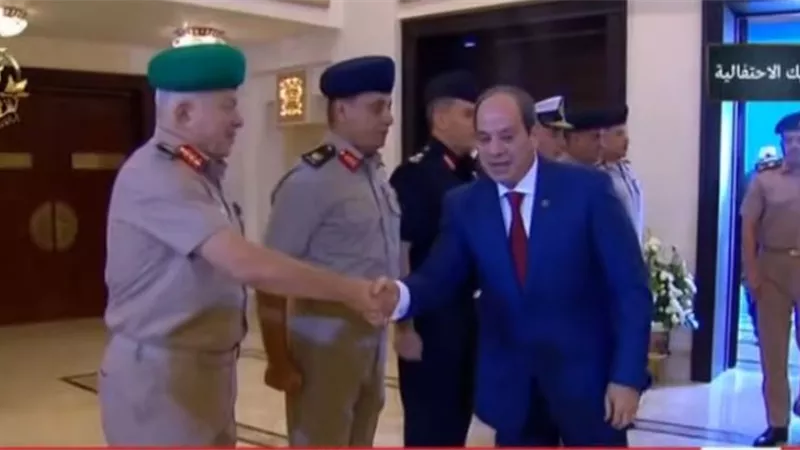 الرئيس السيسي يشهد الندوة التثقيفية الـ42 للقوات المسلحة