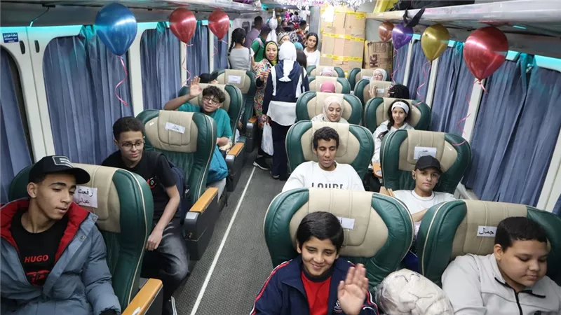 بعد نشر نيوز رووم..السكة الحديد تستقبل أطفال مستشفى 57357 عقب رحلتهم إلى أسوان
