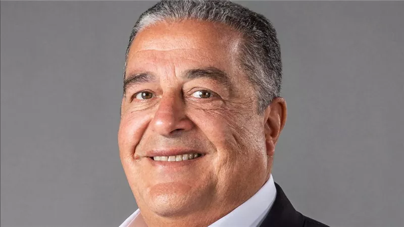 ياسين منصور: جهزنا هدايا ومكافآت مالية للاعبين تقديرًا لجهودهم