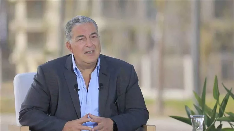 ياسين منصور يتحمل رواتب الأجانب الجدد في الأهلي    