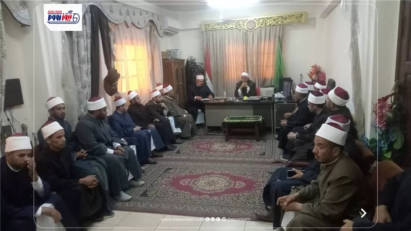 مدير أوقاف الفيوم يجتمع بالأئمة المتميزين ويشدد على مواجهة الفكر المتطرف