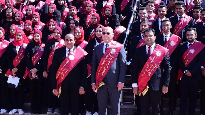 رئيس جامعة سوهاج لطلاب «من أجل مصر»: أنتم قادة الغد وأمل المستقبل