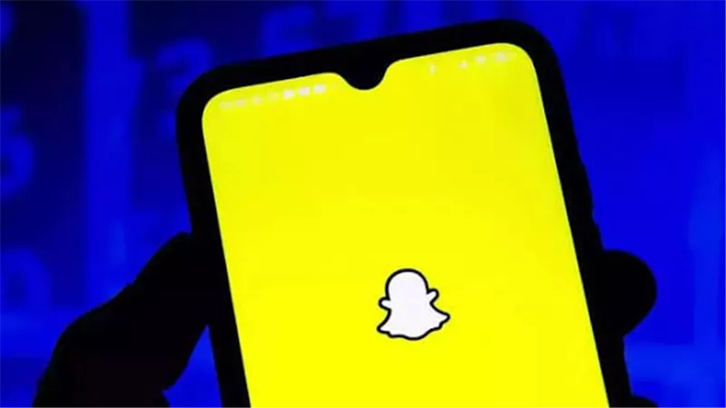 بعد عطل اليوم.. سر تسمية برنامج Snapchat بهذا الاسم 