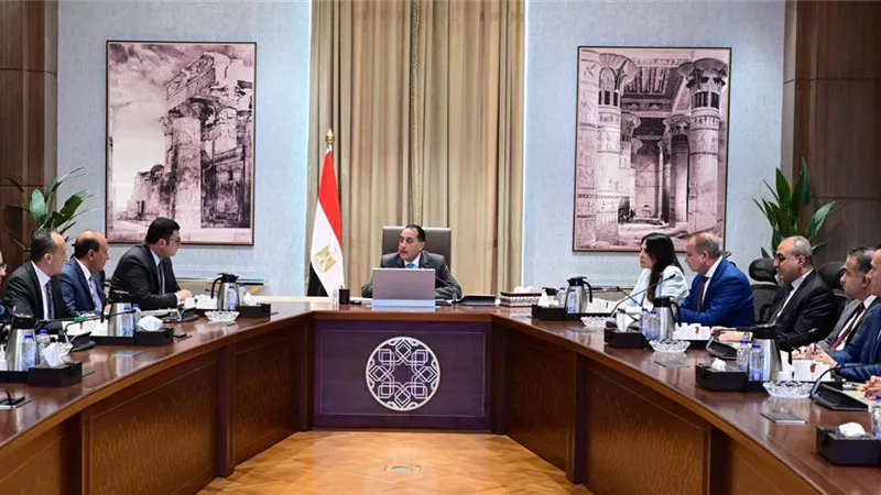 رئيس الوزراء يتابع إجراءات طرح مشروع حدائق تلال الفسطاط للإدارة والتشغيل