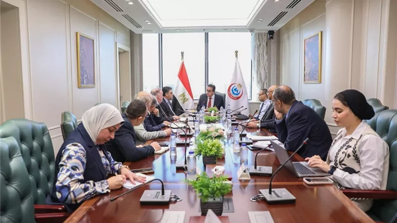 وزير الصحة يتابع نتائج زيارته إلى الصين ويوجه بتسريع تنفيذ مشروعات التعاون