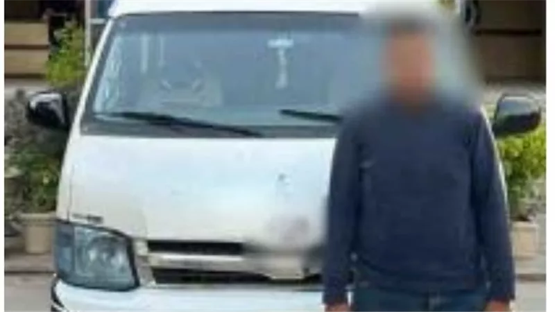اصطدام غامض على طريق الشروق.. جثة عامل تكشف لغز هروب سائق ميكروباص 