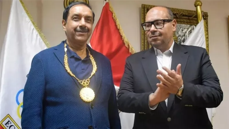  الدولي للهوكي يسلط الضوء على حصول الطيب إكرام على القلادة الأولمبية من إدريس