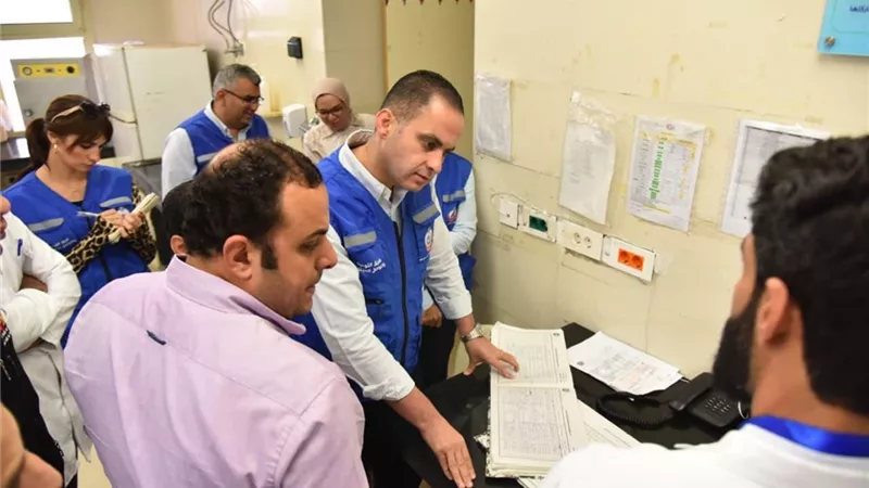 نائب وزير الصحة يتفقد مستشفى ووحدة طب أسرة بئر العبد لمتابعة الخدمات الطبية