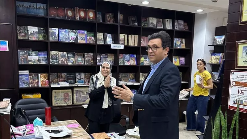 وزير الثقافة يتفقد مكتبة “شريف” التابعة للهيئة المصرية العامة للكتاب