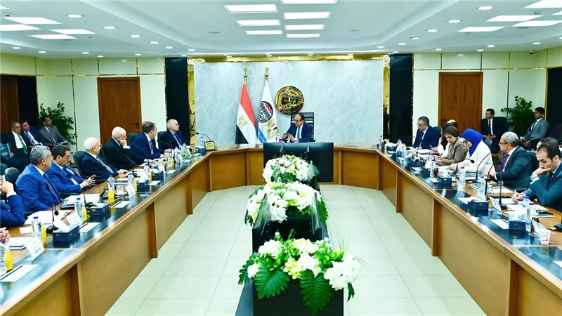 وزير قطاع الأعمال العام يترأس عمومية 