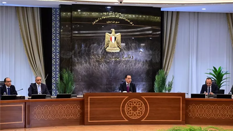 رئيس الوزراء: الحكومة على الحياد التام ودورنا تيسير وتنظيم العملية الانتخابية