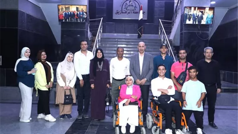 نائب رئيس جامعة الزقازيق يكرم الطلاب ذوي الهمم الفائزين في مهرجان جامعة بنها