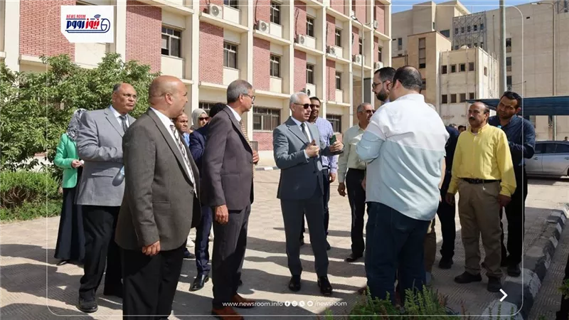 رئيس جامعة المنيا يتفقد كلية طب الأسنان ومبنى الإسكان الفندقي 