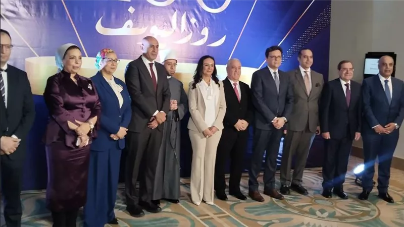 قرن من العطاء.. 