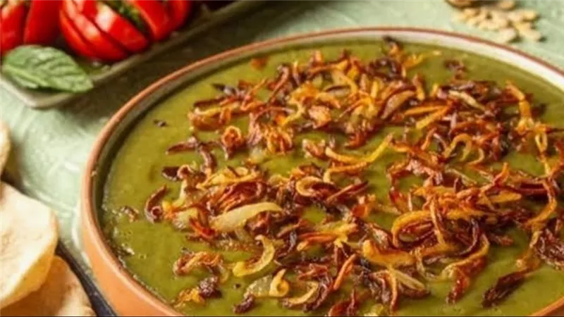 البصارة المصرية.. وجبة دافئة تتصدر موائد المصريين في الخريف 