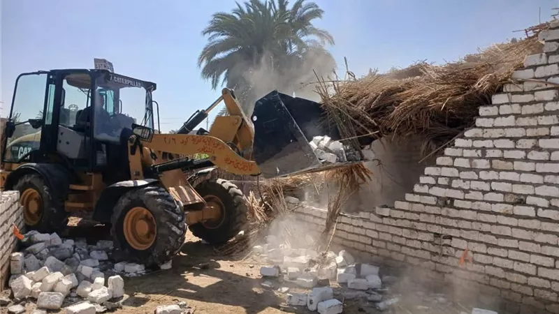 محافظ بني سويف يتابع الموجة 27 لإزالة التعديات.. 528 حالة تزال خلال 18 يومًا
