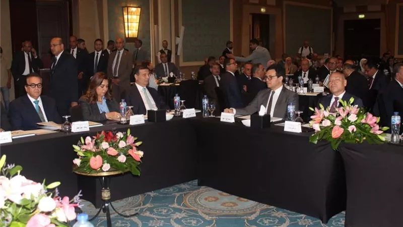 محافظ القاهرة يشارك في مؤتمر إطلاق الاستراتيجية الوطنية للعمران والبناء الأخضر