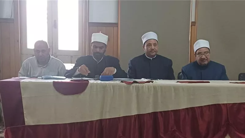 الارتقاء بالرسالة الدعوية.. تفاصيل الاجتماع الشهري لمنطقة وعظ سوهاج