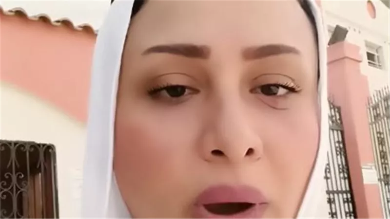 أم تستغيث بحماية طفلها من التنمر.. فيديو يكشف القصة كاملة