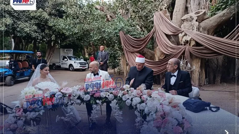 ودع العزوبية.. حاتم صلاح يحتفل بزفافه على عروس من خارج الوسط الفني