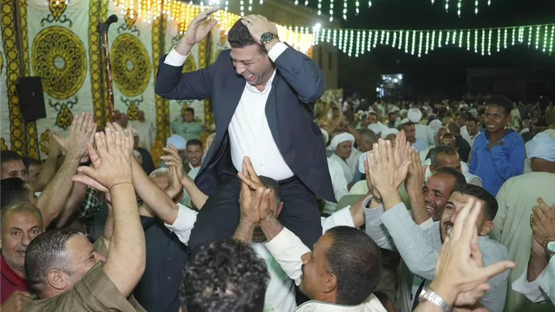 مؤتمر جماهيري حاشد بقرية الجمهورية لدعم مرشح حزب العدل عبيد عبدالقوي