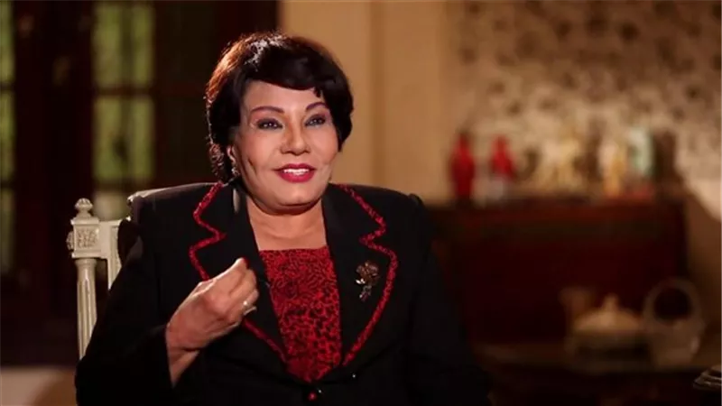 فردوس عبد الحميد تكشف: محمد عبد الوهاب عرض علي دخول عالم الغناء