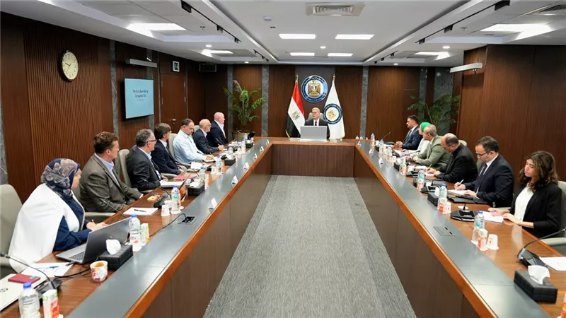 وزير البترول والثروة المعدنية يلتقي وفداً من شركات التعدين الأسترالية 