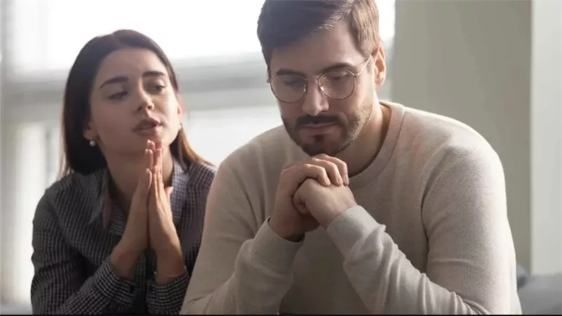 عندما يصبح الاعتذار لغة حب.. أسرار التصالح بذكاء وصدق
