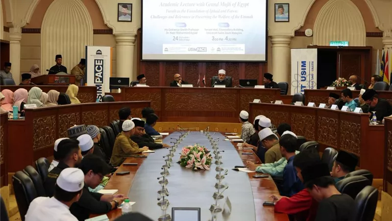 المفتي:التراث الإسلامي ليس نصا مقدسا بل جهد بشري يؤخذ منه ما يصلح للواقع 