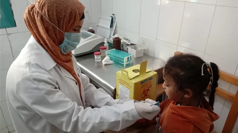 4000 خدمة طبية مجانية بقافلة بقرية العواونة بإهناسيا ببني سويف ضمن حياة كريمة