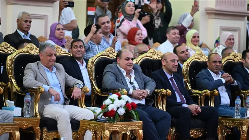 بديفيله كرنفالي مبهج.. إنطلاق مهرجان الإسماعيلية الدولي للفنون الشعبية
