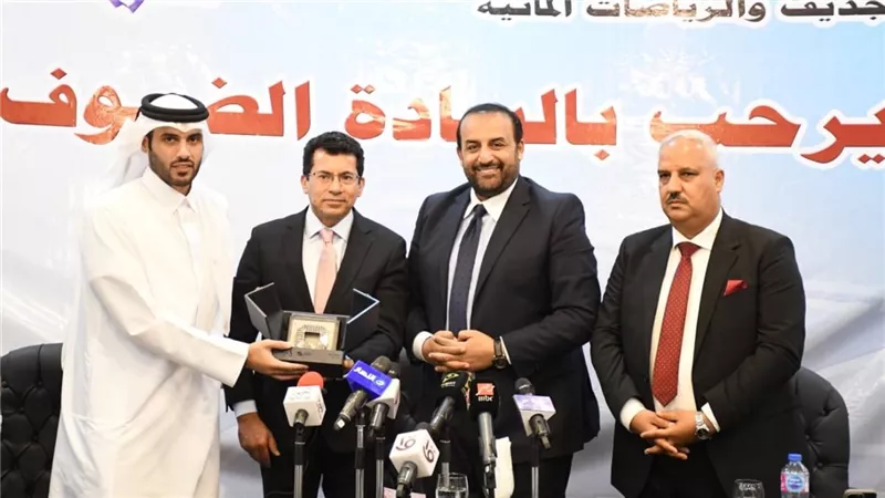 وزير الشباب والرياضة يلتقي اللجنة المنظمة لكأس العرب في قطر