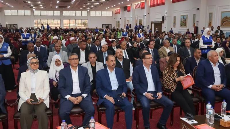 محافظ سوهاج يشارك في فعاليات المعرض الزراعي الثاني بالوادي الجديد