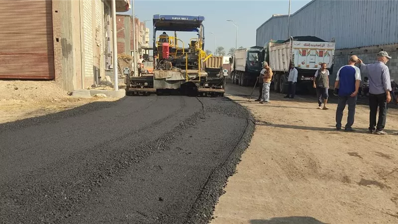 محافظة البحيرة تواصل تطوير شبكة الطرق لتحقيق نقلة نوعية في البنية التحتية
