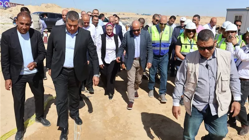وزير الكهرباء يتفقد إنهاء الأعمال في موقعي أبراج عبور قناة السويس 