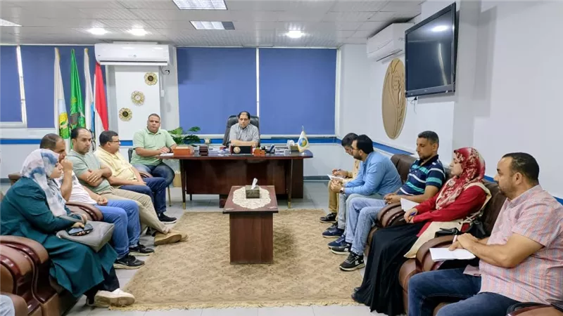 رئيس مياه المنوفية يجتمع مديرى التشغيل لمناقشة استعدادات لموسم الأمطار
