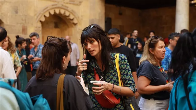 مهرجان «دي-كاف» يختتم فعالياته بعروض منوعة وجلسات مهنية تدعم المبدعين العرب