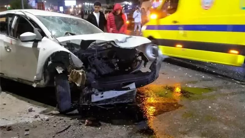 نجاة شابين من الموت في حادث مروع قبل طلعة كوبري المحلة الكبرى باتجاه القاهرة