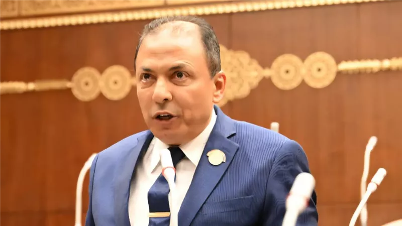 النائب فهمي عبد الرؤوف يؤدي اليمين الدستورية عضوًا بمجلس الشيوخ