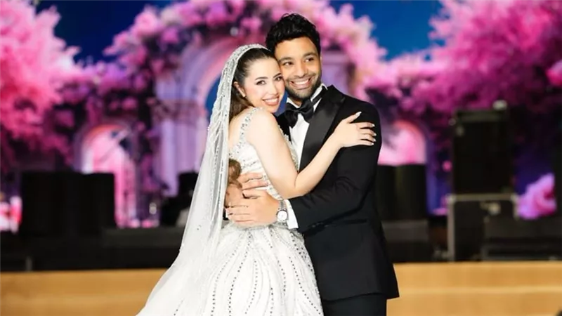 الصور الأولى لجلسة تصوير حفل زفاف أحمد جمال وفرح الموجي