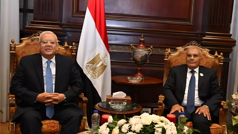 رئيس النواب يهنئ رئيس الشيوخ الجديد عصام فريد بمقر المجلس